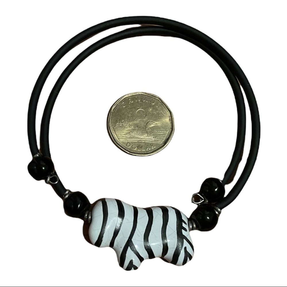 3/$35 Zebra 🦓 choker necklace